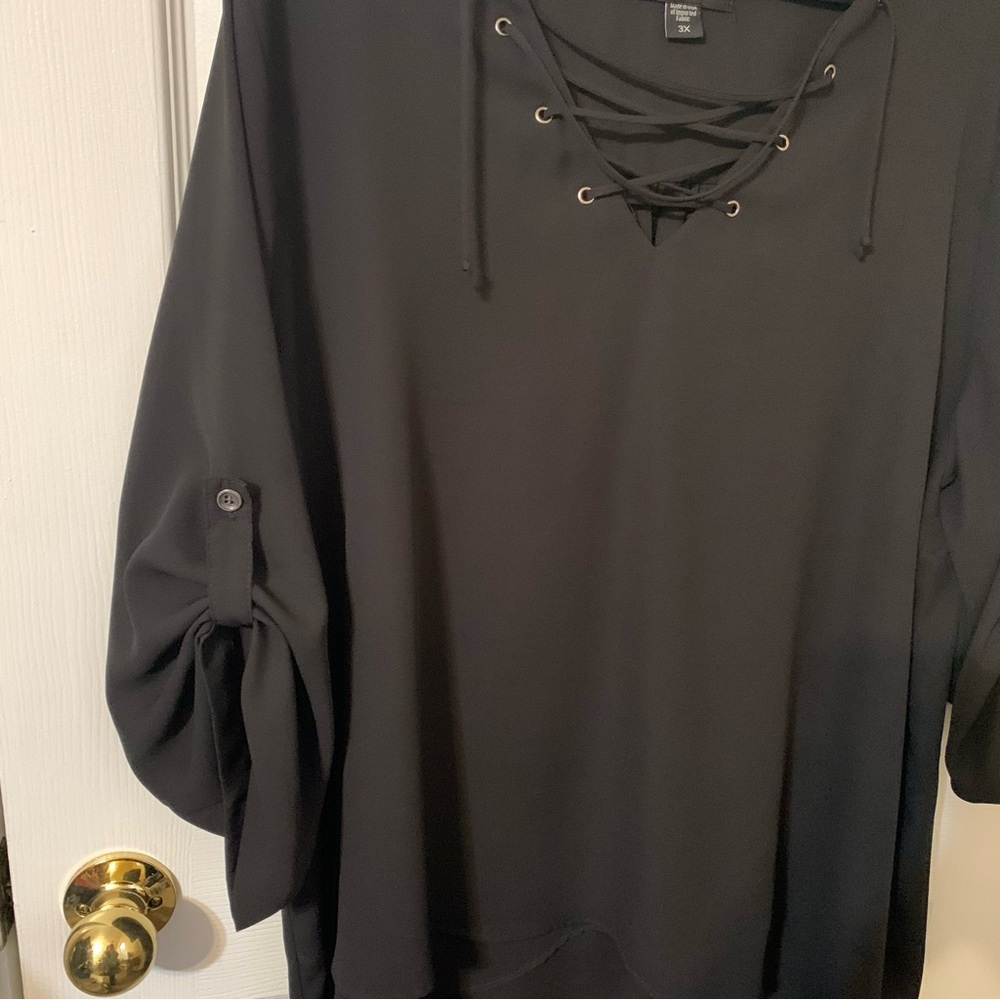 Karen Kane 3x black tunic blouse with 3/4 sleeve, cross cross v neck